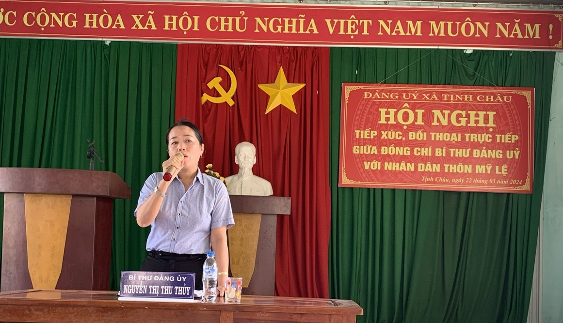 Bí thư Đảng ủy xã Tịnh Châu tiếp xúc, đối thoại trực tiếp với Nhân dân thôn Mỹ Lệ